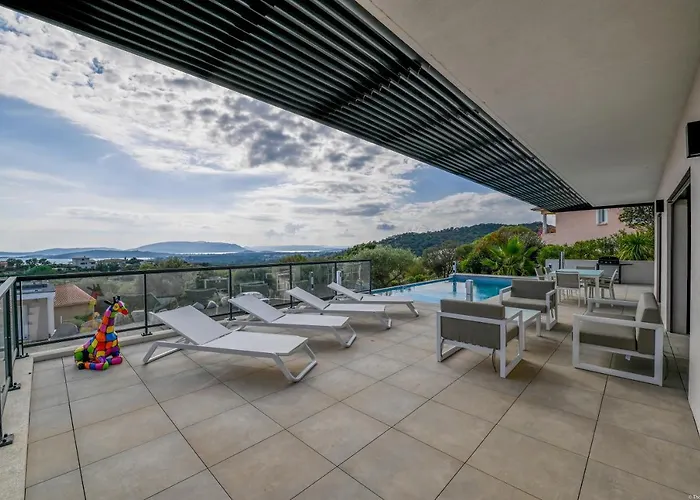 Neuve Et Luxueuse Vue Proche Portovecchio *